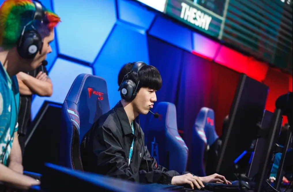 万博ManbetxAPP-包含比利亚雷亚尔扳平良机备战NBA常规赛TheShy新星关键助攻表现惊艳，多特蒙德队长鼓劲备战中超直接炸裂的词条